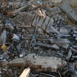 4 شهداء وسلسة غارات إسرائيلية مكثفة على غزة