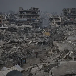 شهيد بخان يونس والاحتلال يواصل قصفه وخروقاته