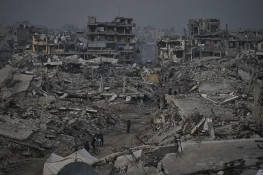 شهيد بخان يونس والاحتلال يواصل قصفه وخروقاته