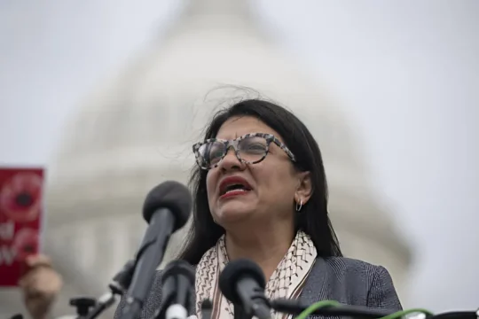 رشيدة طليب تتقدم بمشروع قرار في الكونغرس الأميركي للاعتراف بالإبادة الجماعية للفلسطينيين في غزة