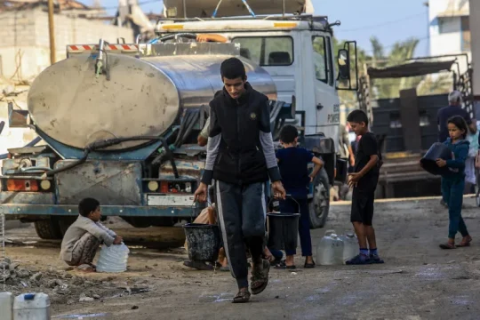 حكومة غزة: الاتهامات الأميركية لحماس بنهب مساعدات تضليل ممنهج