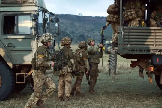 الحكومة البريطانية تقرّ بتدريب جنود بريطانيين في إسرائيل خلال حرب الإبادة في غزة