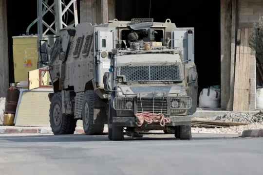 استشهاد طفل بالضفة وإصابة فلسطيني برصاص الاحتلال بالقدس