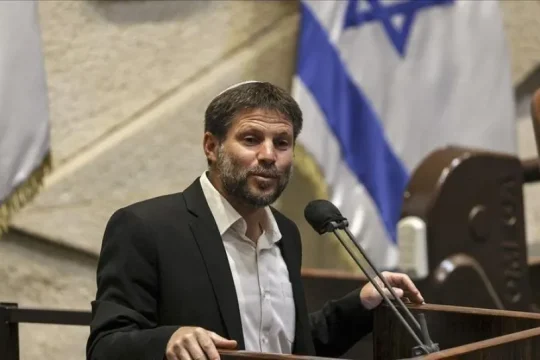 القناة 14: سموتريتش يرفض العمل بالصيغة الناظمة للعلاقات بين البنوك الإسرائيلية والفلسطينية