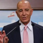 هيئة البث: باراك يصل إلى "إسرائيل" لفحص استعدادها للانتقال إلى المرحلة التالية من خطة غزة