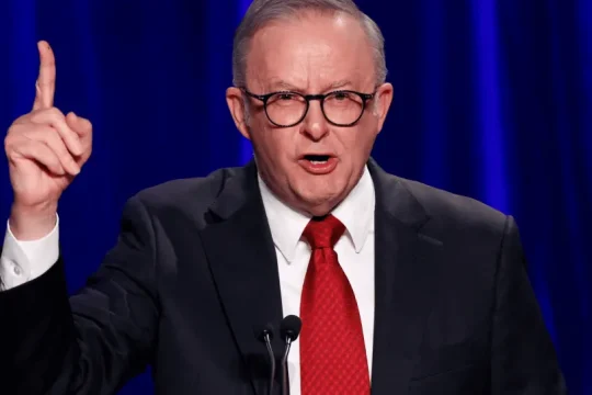 ألبانيزي يرد على نتنياهو: لا علاقة بين الاعتراف بدولة فلسطين وهجوم سيدني