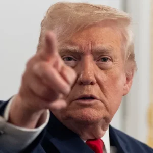 ترامب أكد في منشور أن إدارته "راضية جدا" عن أداء الرئيس السوري أحمد الشرع (أسوشيتد برس)