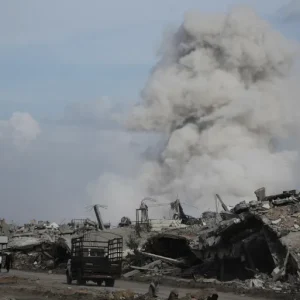 غزيون يلتحقون بقوافل الشهداء وعبوة ناسفة تنفجر في جنود الاحتلال