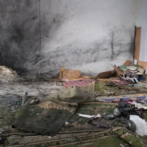 الصحة السورية: ارتفاع حصيلة قتلى انفجار مسجد حمص إلى 8