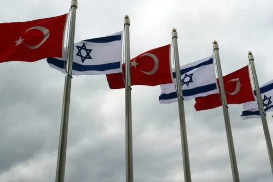 هيئة البث: "إسرائيل" تواجه معضلة في مشاركة تركيا بقوة الاستقرار الدولية لغزة