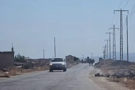 الاحتلال الإسرائيلي يعتقل 5 سوريين قرب بلدة كودنة بريف القنيطرة