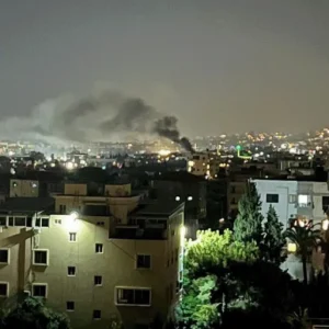 مسيرة إسرائيلية تقصف بلدة زبقين بجنوب لبنان