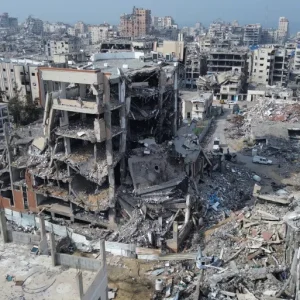 الاحتلال ينسف مباني سكنية في بيت لاهيا ويقصف خان يونس