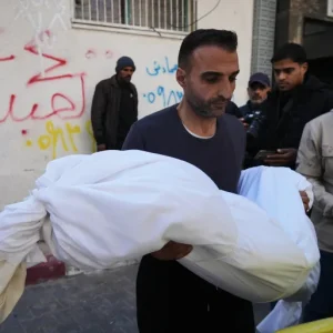 14 شهيدا بينهم 5 أطفال بغزة في خروقات إسرائيلية لاتفاق وقف إطلاق النار