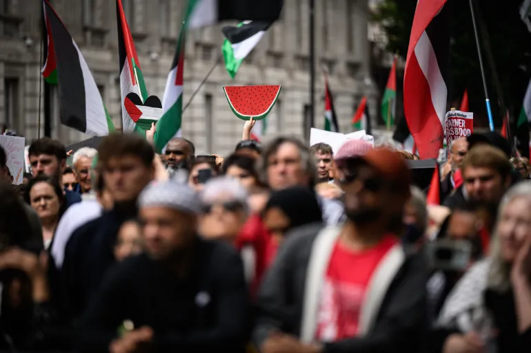 إسرائيل تمنع مقهى بيافا من بيع منتجات تحمل "رسومات البطيخ"