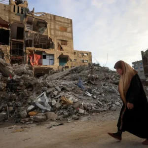 خبير عسكري إسرائيلي: الرهان على العصابات في غزة فشل وحماس بقيت القوة المسيطرة