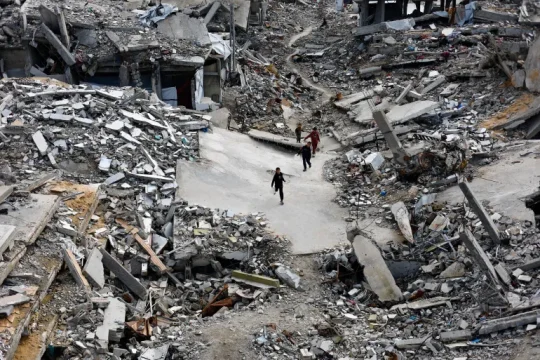 3 شهداء بينهم طفلة بنيران الاحتلال في غزة