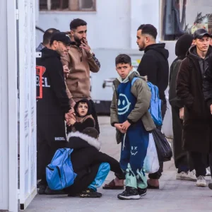 معبر رفح يستقبل دفعة خامسة من مرضى غزة العابرين لمصر والعالقين العائدين للقطاع