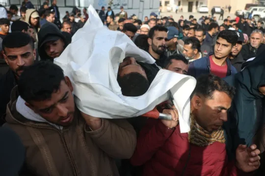 تصعيد إسرائيلي بغزة واغتيال قيادي في سرايا القدس