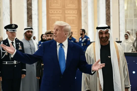 نيويورك تايمز: الإمارات وإدارة ترامب تتعهدان بمليار دولار فقط لـ"مجلس السلام"