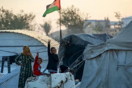 لجنة الخارجية والأمن الإسرائيلية: يجب التحقيق في صلة لجنة إدارة غزة بالإرهاب