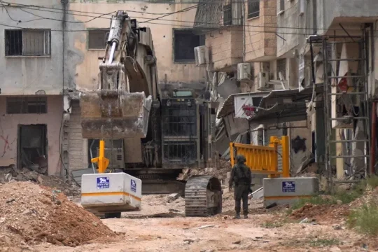 تهجير 15 عائلة في الأغوار وعمليات هدم وتنكيل بالضفة والقدس