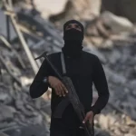 نيويورك تايمز: واشنطن ستسمح لحماس الاحتفاظ ببعض الأسلحة الخفيفة