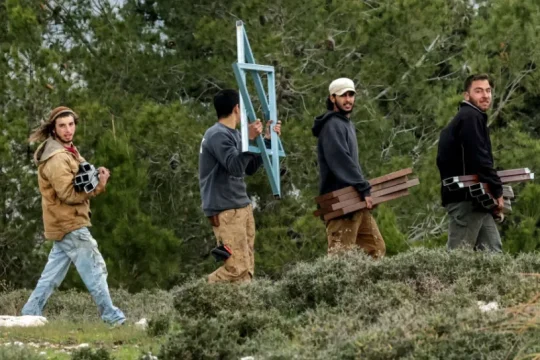 قادة المستوطنين يحتفون بقرارات الكابينت للحسم في الضفة.. و"السلام الآن" تهاجم نتنياهو